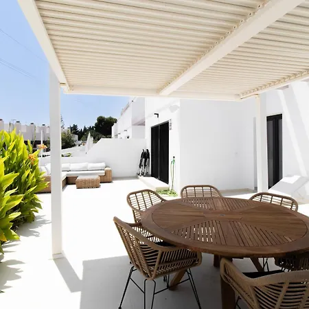 Aloe, 3 Bedroom Townhouse بيت للعطل *